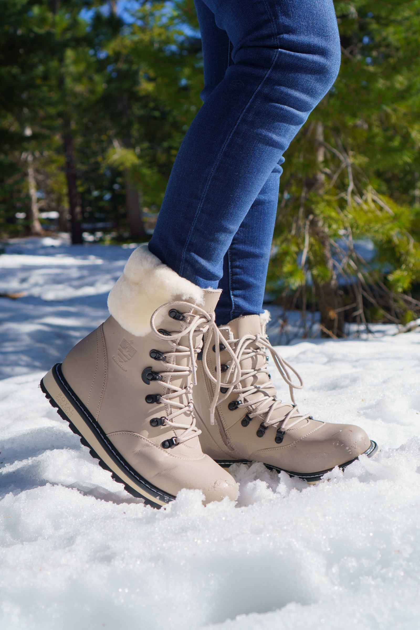 Cambridge Dove women's winter boot