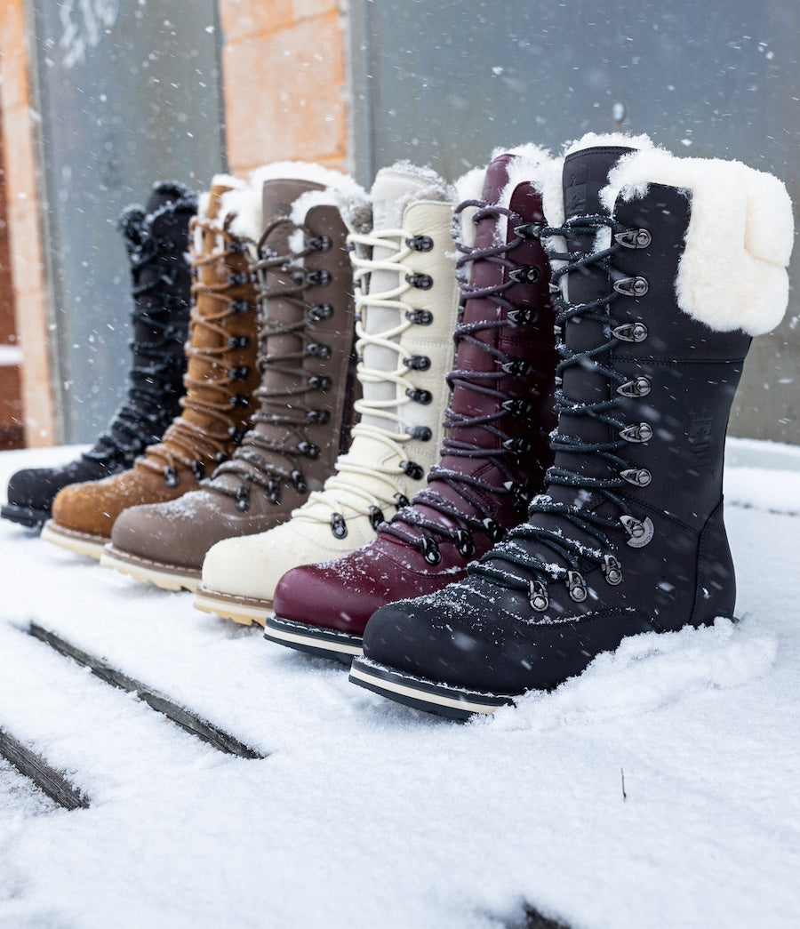 Castlegar boots in the snow