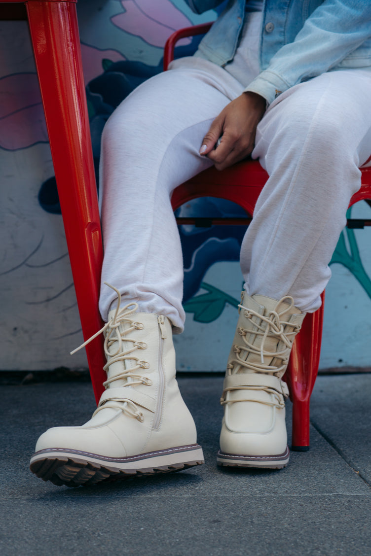 Laurent Pale Ale White women's High Street boot – image 9
