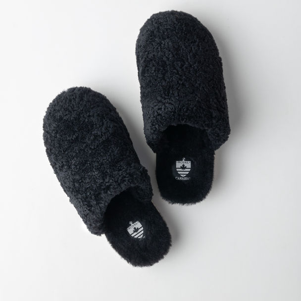 Kyla Black women's slipper – image 6