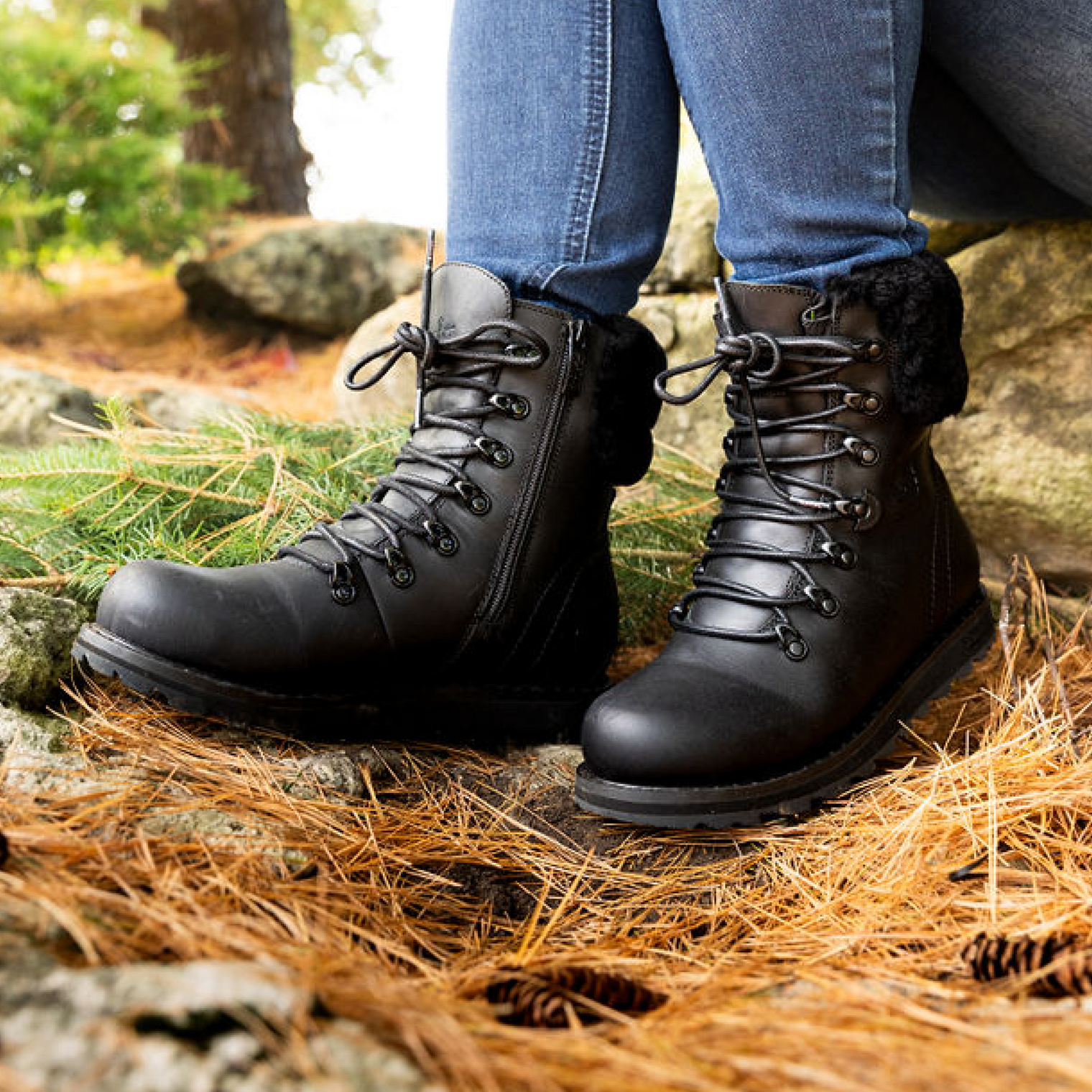 Cambridge All Black women's winter boot – image 3