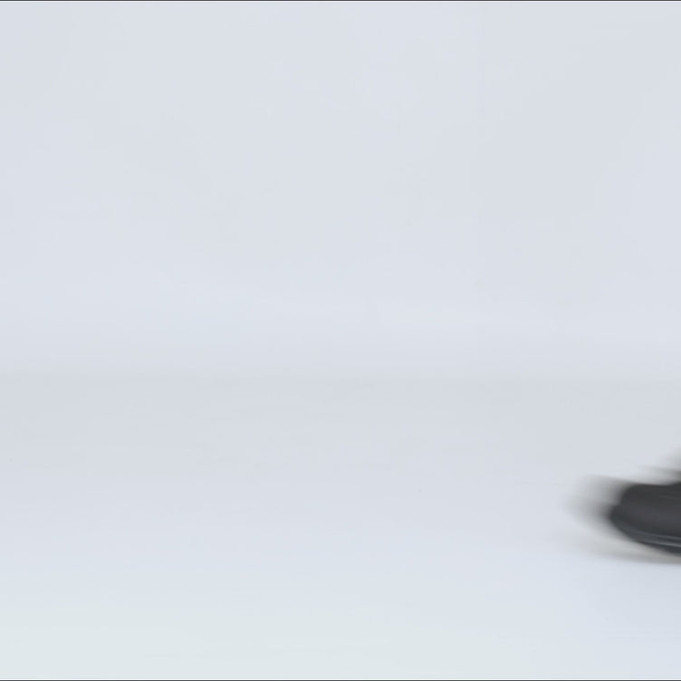 Cambridge All Black women's winter boot – video